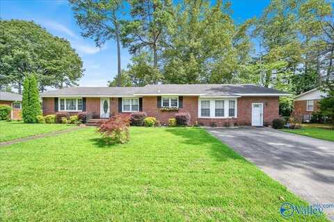 203 Woodland Street NW, Hartselle, AL 35640