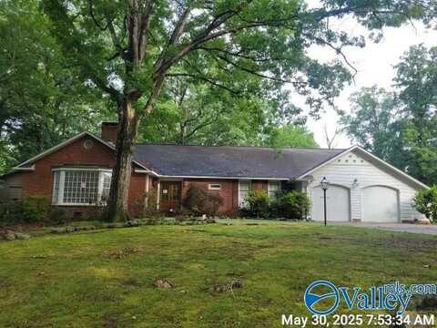 423 Country Club Drive, Gadsden, AL 35901