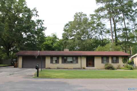 709 NW Azalea Street, Hartselle, AL 35640