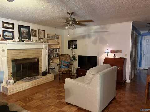32 NE 6th Street, Arab, AL 35016