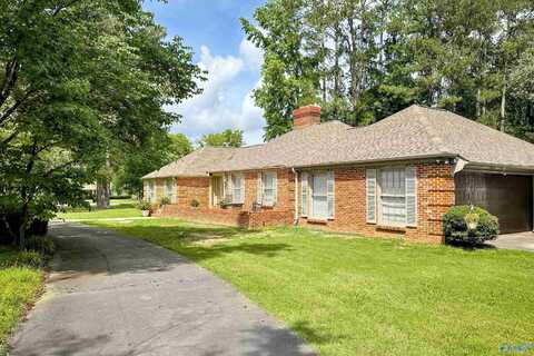 2408 Old Creek Trail, Decatur, AL 35603