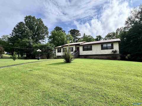 150 Fox Hollies Blvd., Bessemer, AL 35022