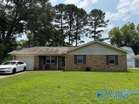 205 Bobwhite Drive SW, Decatur, AL 35601