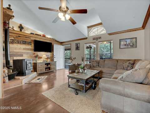 8401 N Cedar Street, Williams, AZ 86046