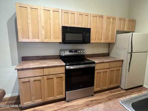1185 W University Drive, Flagstaff, AZ 86001