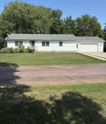 501 Douglas Ave, Creighton, NE 68729