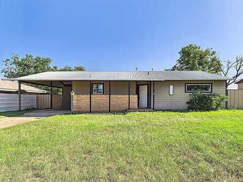 1710 Harvey St, Sweetwater, TX 79556