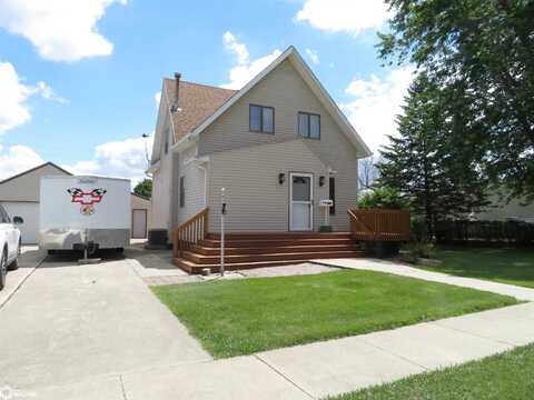 909 S. Main, Clarion, IA 50525