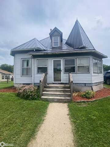 201 N Main Street, Libertyville, IA 52567