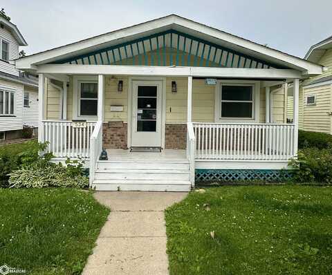534 Broadway Street, West Burlington, IA 52655