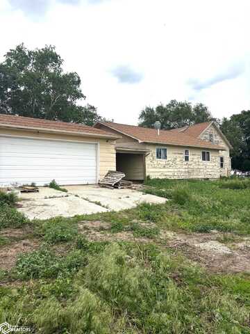 3997 430th Avenue, Emmetsburg, IA 50536