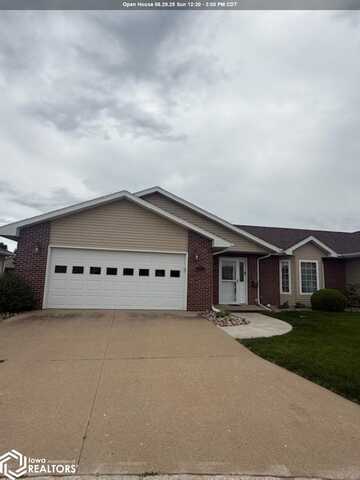 1557 MASON LANE, Burlington, IA 52601