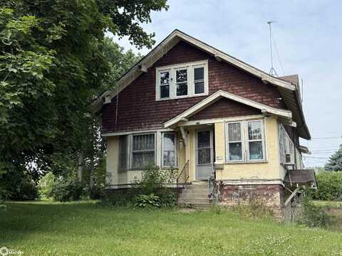 909 Harding Street, Tama, IA 52339