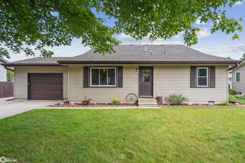 301 Maple Avenue, Nevada, IA 50201