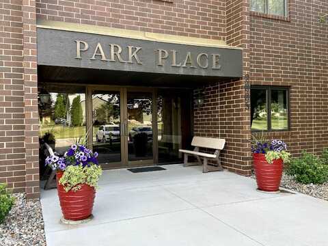 2005 Spring Street, Grinnell, IA 50112