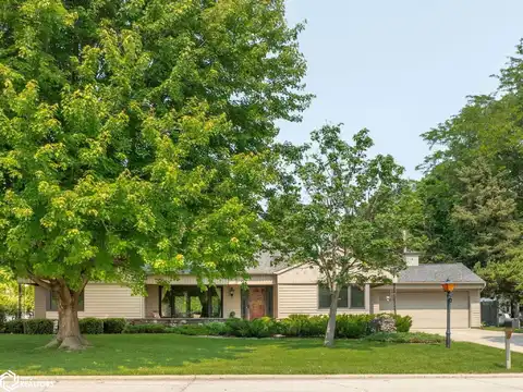 76 Brook Terrace, Mason City, IA 50401