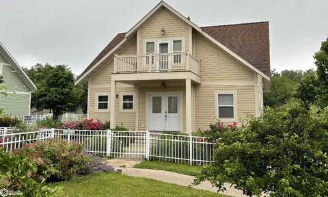 50 E Golden Lane, Fairfield, IA 52556