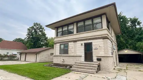 415 N N Massachusetts Avenue, Mason City, IA 50401