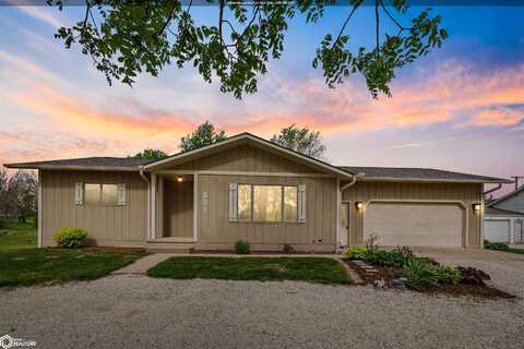 301 May Street, Radcliffe, IA 50230