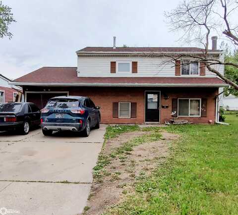 413 N 14th Avenue, Marshalltown, IA 50158