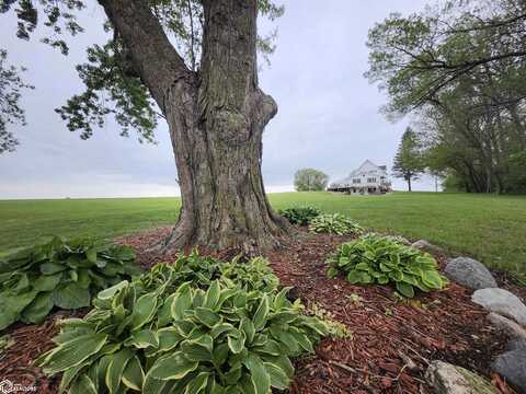 2245 Palm Avenue, Garner, IA 50438