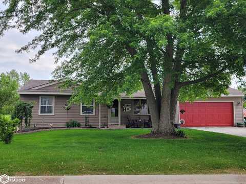 905 Mackey Avenue, Sigourney, IA 52591
