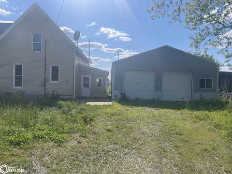 2902 Water Street, Columbus City, IA 52737