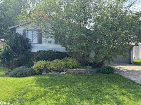 1009 S 15th Street, Clear Lake, IA 50428