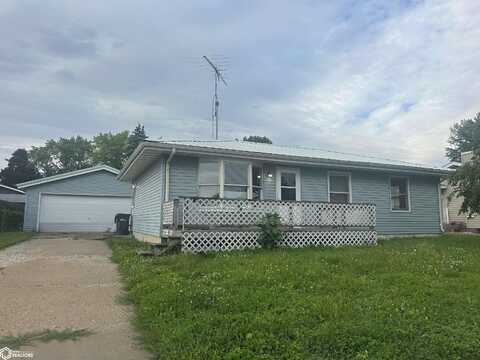 1512 Parkway Drive, Burlington, IA 52601
