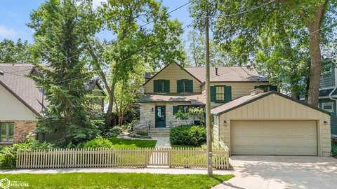 533 N Shore Dr, Clear Lake, IA 50428