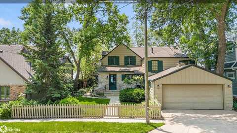 533 N Shore Dr, Clear Lake, IA 50428