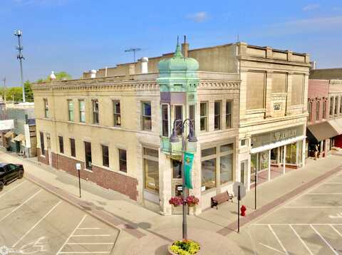 901 Main Street, Grinnell, IA 50112