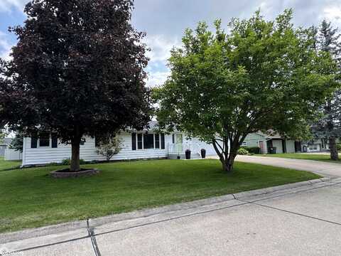 125 Centennial Drive, Mediapolis, IA 52637