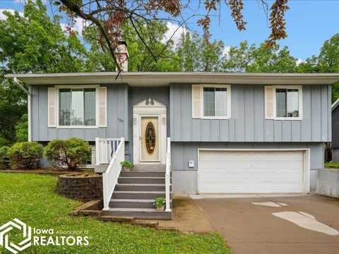 122 Paulaire Court, Burlington, IA 52601