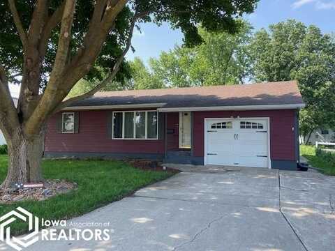 160 6Th Street SW, Britt, IA 50423