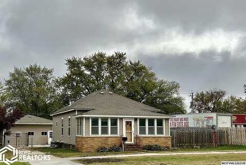 107 8th Street N, Northwood, IA 50459