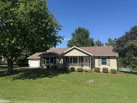 203 Maplewood Circle, Libertyville, IA 52567