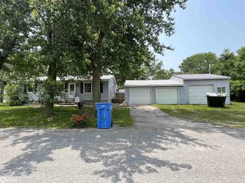 105 S 6th Street, Albia, IA 52531