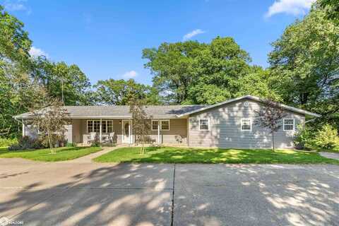 12134 Sylvan Heights Road, Burlington, IA 52601