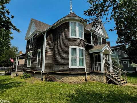 602 Central Avenue E, Hampton, IA 50441