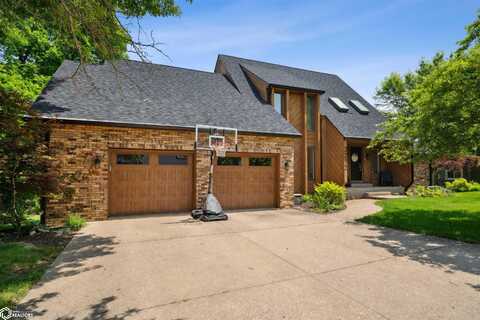 3212 Crystal Drive, Burlington, IA 52601