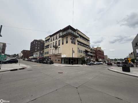 218 Jefferson Street, Burlington, IA 52601