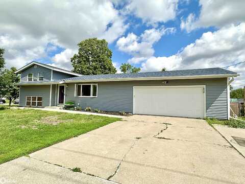 407 11Th Avenue, Grinnell, IA 50112