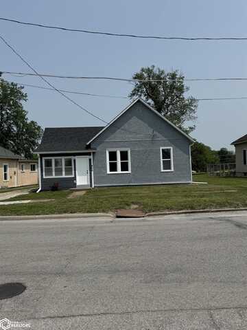 808 S Clinton Street, Albia, IA 52531