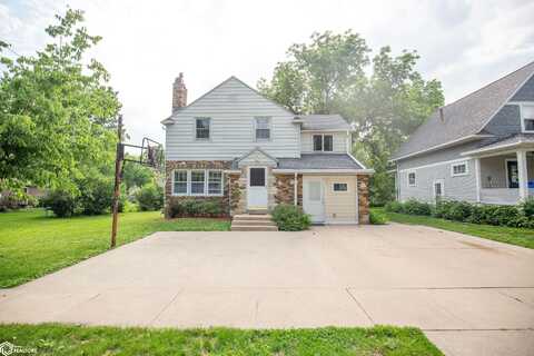 716 S Jones Street, Algona, IA 50511