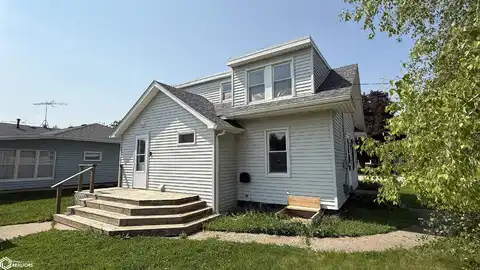 2302 S Madison Avenue, Mason City, IA 50401