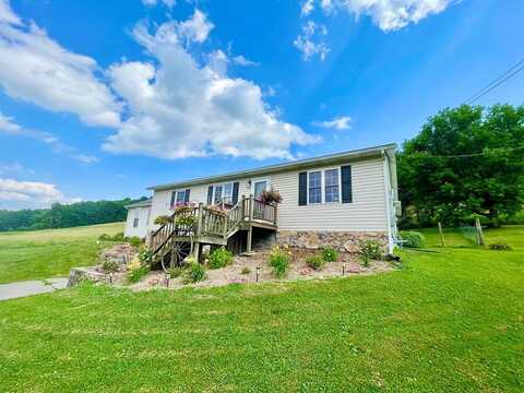 403 Horse Thief Run Road, Wellsboro, PA 16901