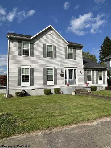40 Meade Street, Buckhannon, WV 26201