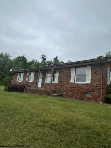1301 Clarksburg Road, Buckhannon, WV 26201