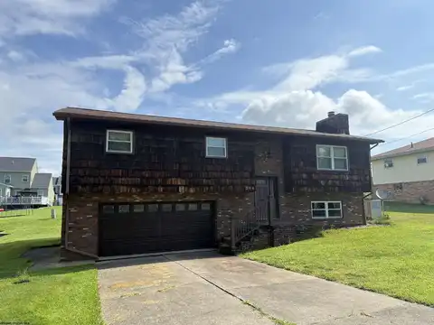 244 Del Dew Drive, Bridgeport, WV 26330